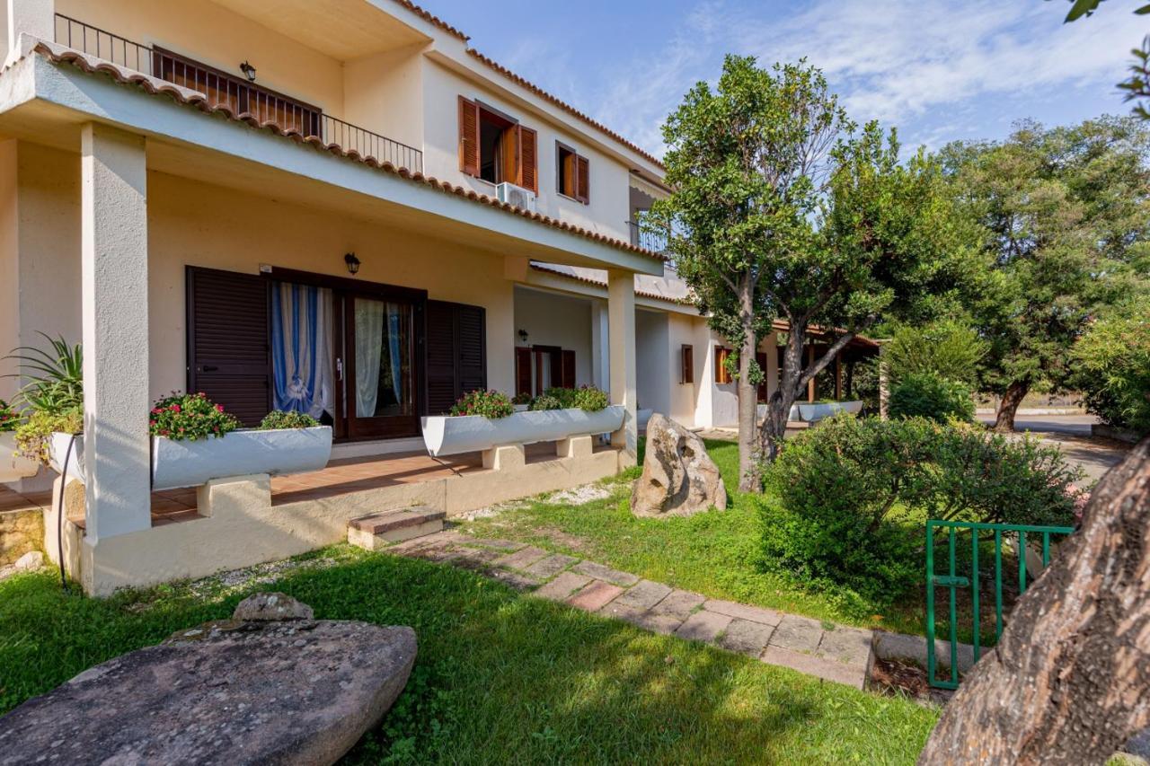 Centro Residenziale Le Canne San Teodoro  Ngoại thất bức ảnh