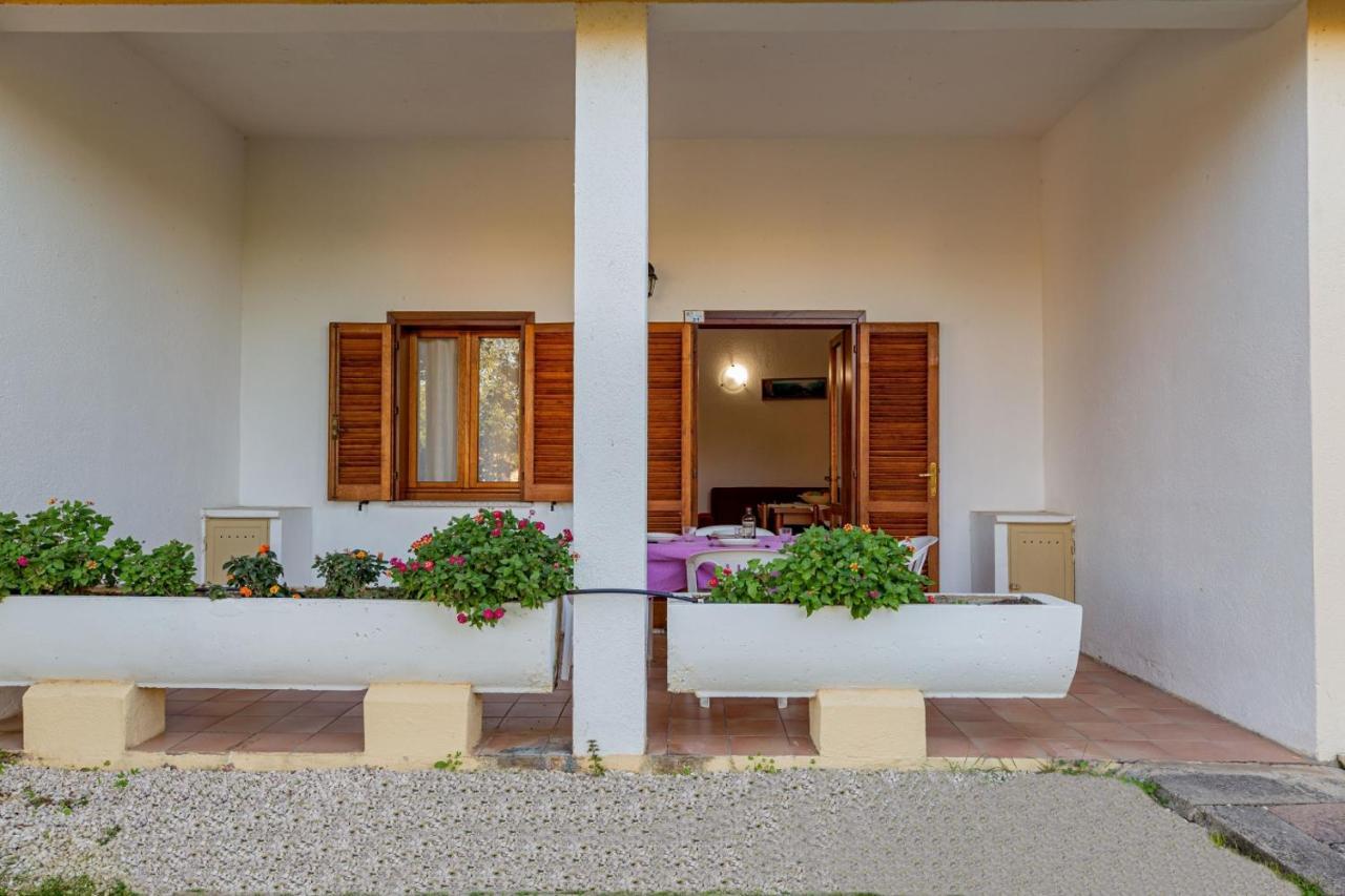 Centro Residenziale Le Canne San Teodoro  Ngoại thất bức ảnh